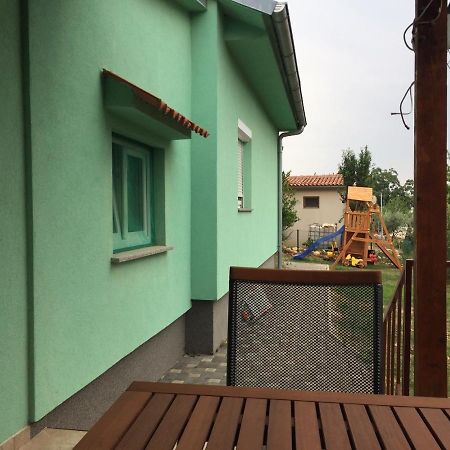 One-Bedroom Apartment, Wifi, Airco, Parking, Washing Machine, Grill Medulin Buitenkant foto