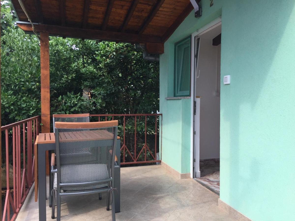 One-Bedroom Apartment, Wifi, Airco, Parking, Washing Machine, Grill Medulin Buitenkant foto