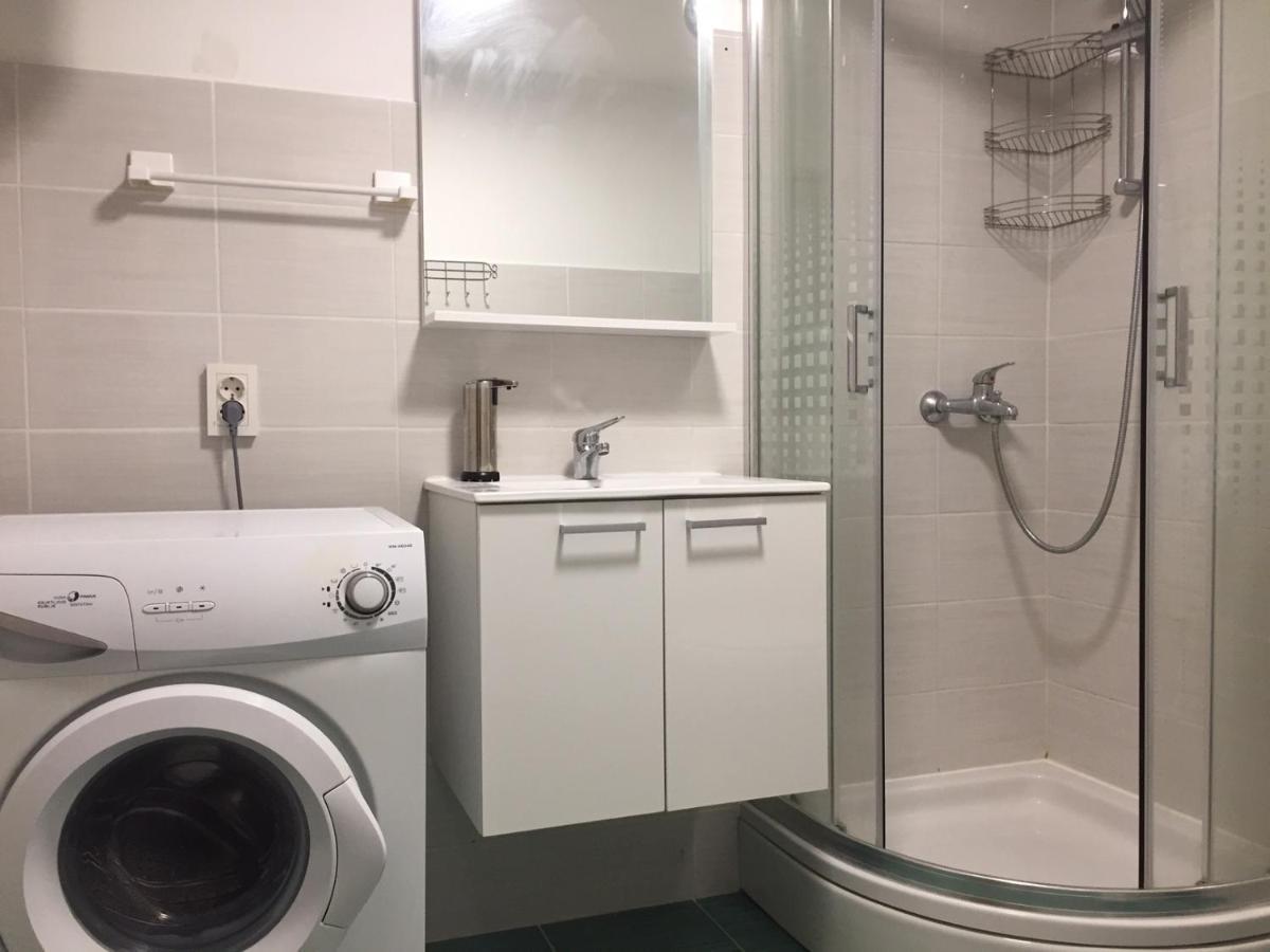 One-Bedroom Apartment, Wifi, Airco, Parking, Washing Machine, Grill Medulin Buitenkant foto
