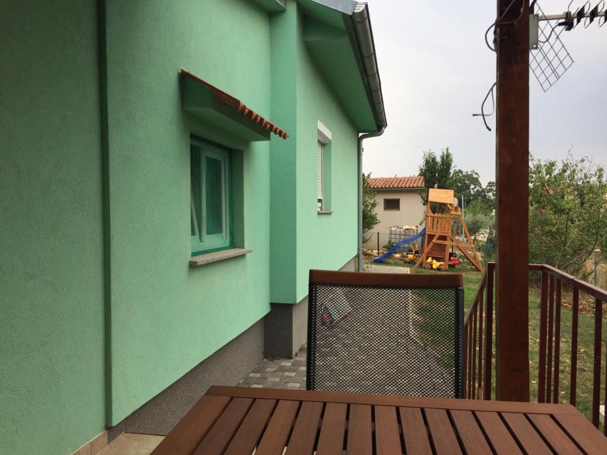One-Bedroom Apartment, Wifi, Airco, Parking, Washing Machine, Grill Medulin Buitenkant foto