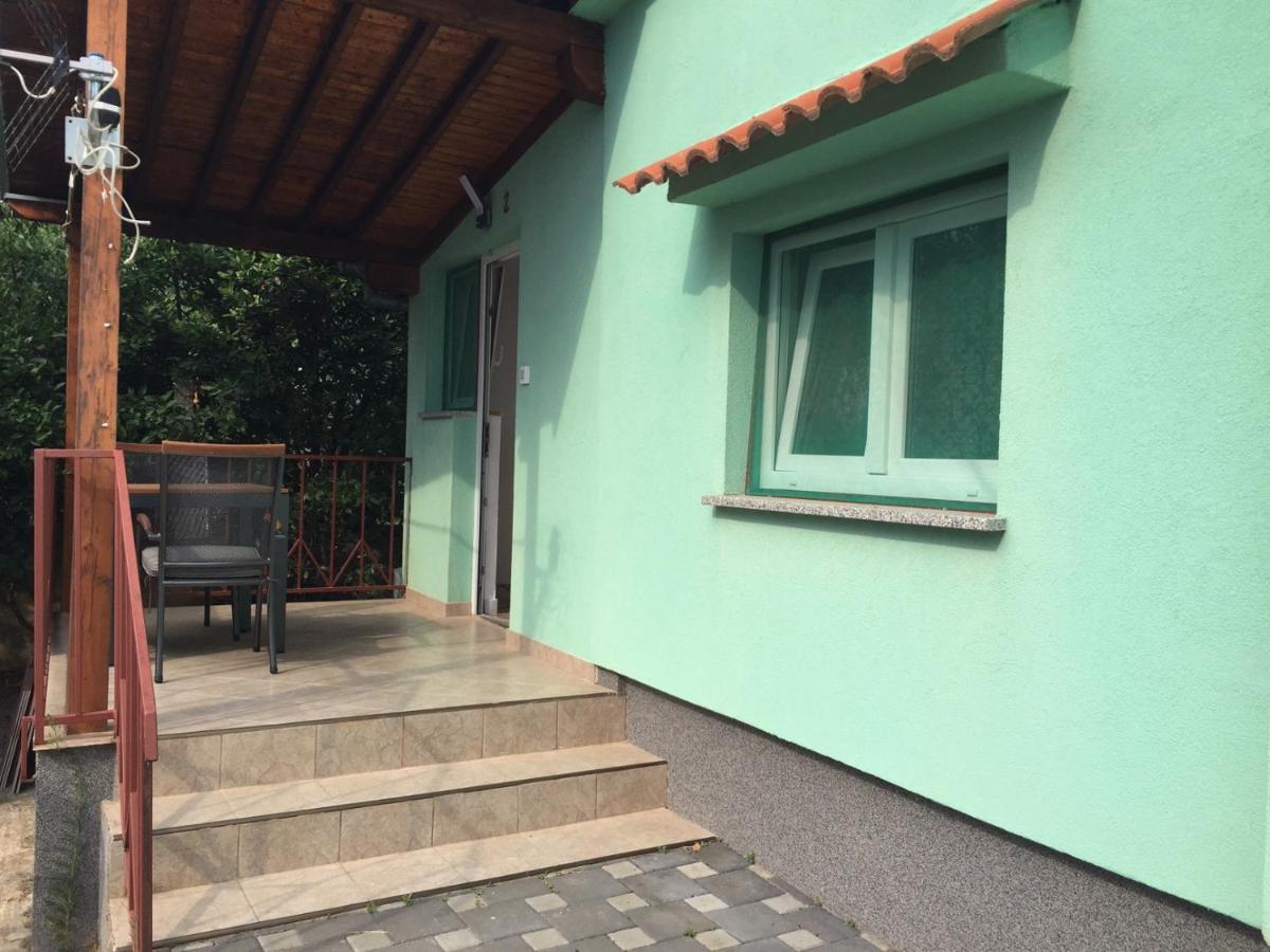 One-Bedroom Apartment, Wifi, Airco, Parking, Washing Machine, Grill Medulin Buitenkant foto